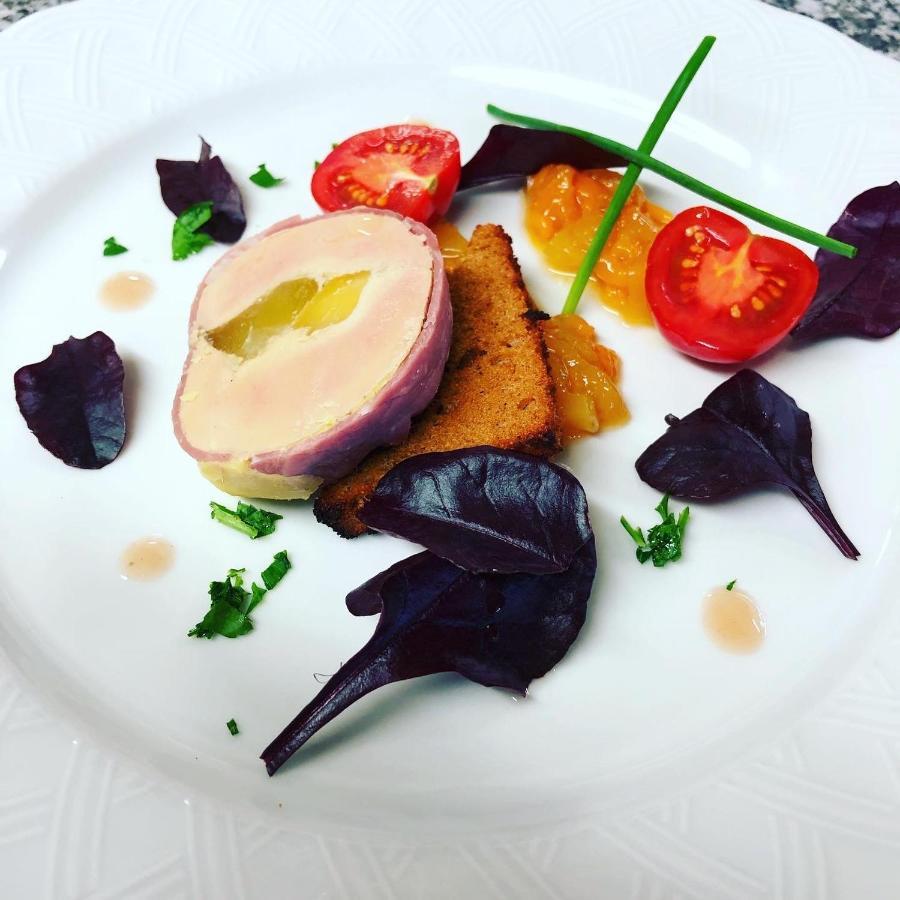 Hotel Le Relais D'Étagnac Zewnętrze zdjęcie